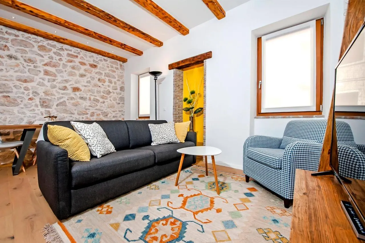 Apartments Casa De Amicis روفينج